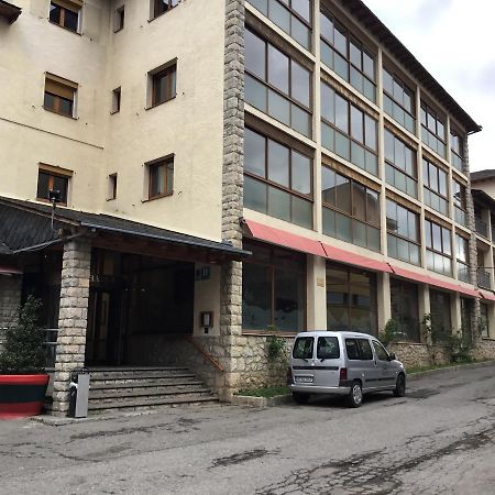 Hotel Bon Repos Bellver De Cerdanya Exterior photo